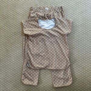 Lake Women’s short sleeve top long pants block print pajamas size M